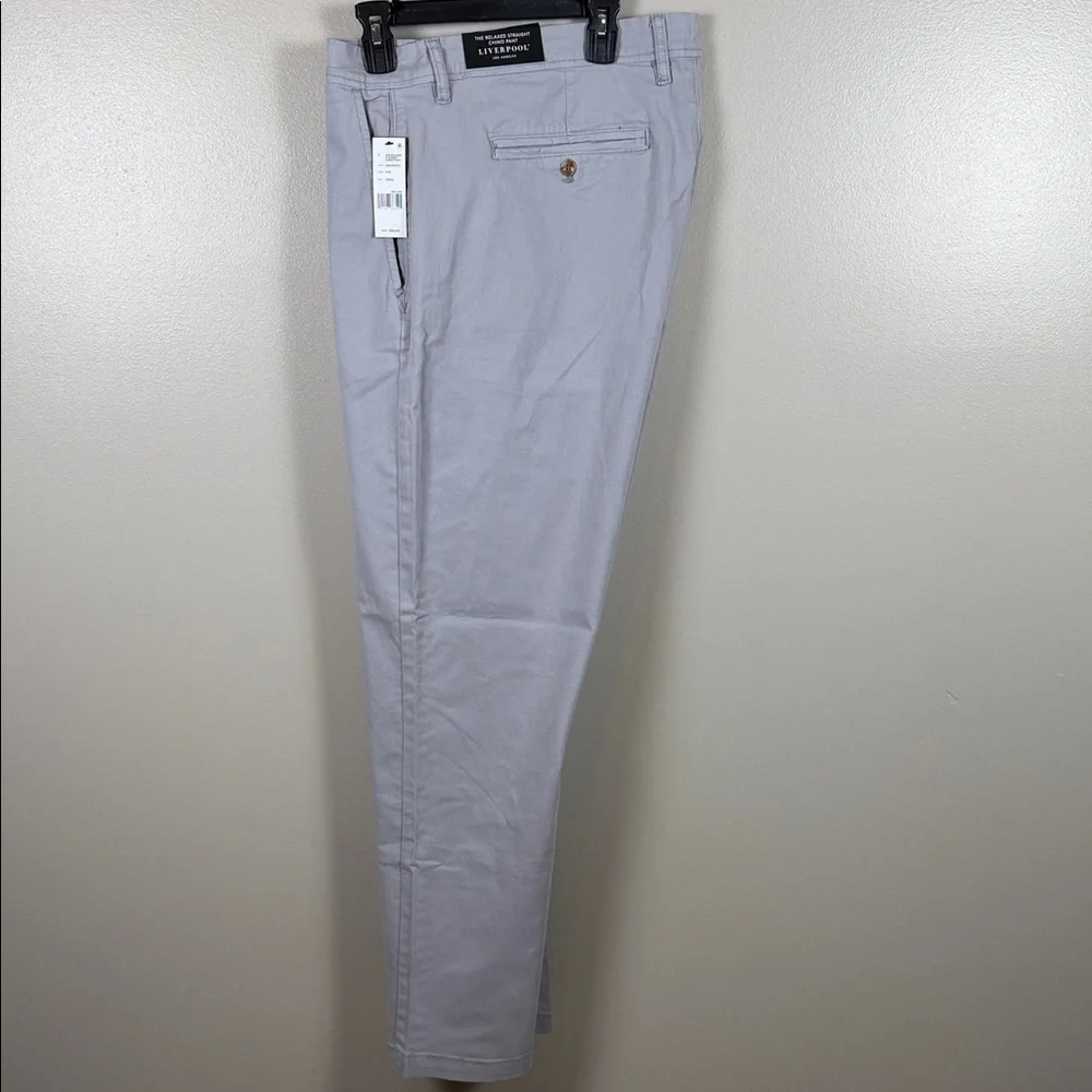 Liverpool Relaxed Straight Chino Pants in Light Gray